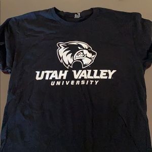 Men’s L UVU shirt